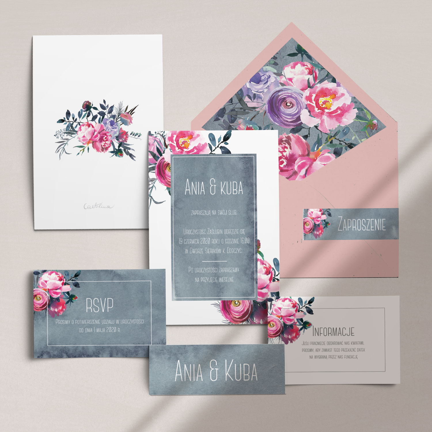 Nowoczesne zaproszenia ślubne z motywem kwiatów wraz z kopertą, RCVP oraz opaską z kolekcji Fuksja firmy Cartolina - zaproszenia ślubne