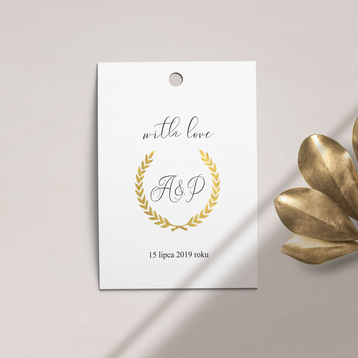 Zawieszka, etykieta na butelkę lub prezent z kolekcji Złoty monogram firmy Cartolina - zaproszenia ślubne