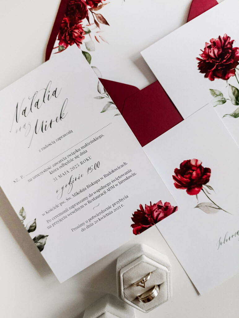 eleganckie zaproszenia slubne z peonia bordowe cartolina 2